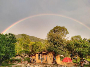 Monkey Mud Cafe and Camps